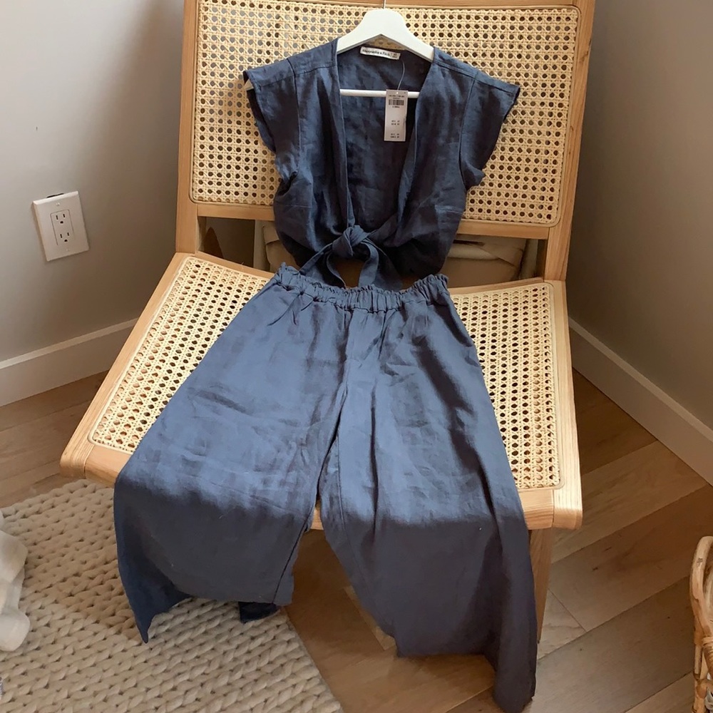 Abercrombie Linen Blend Pants and Crop Set